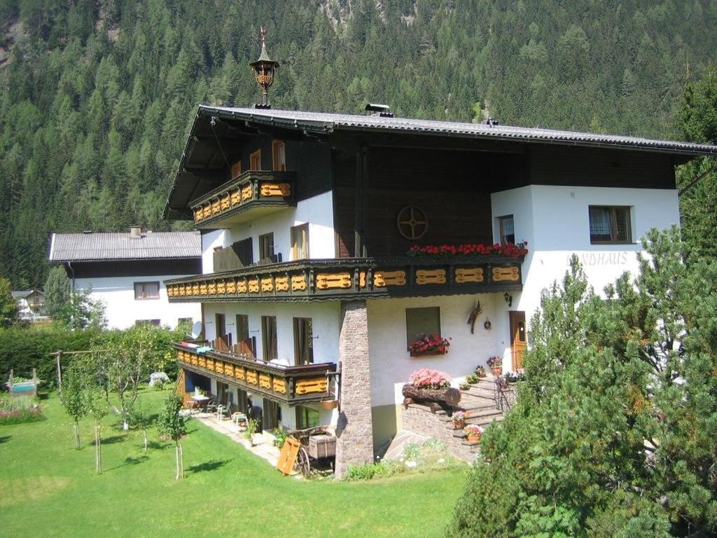 Landhaus Penker Mallnitz Luaran gambar